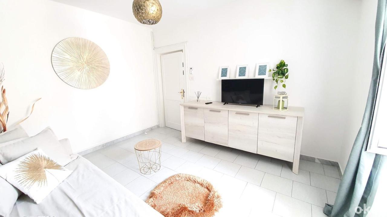 Twin Room Apulia Apartment - Bari Centro Eksteriør bilde
