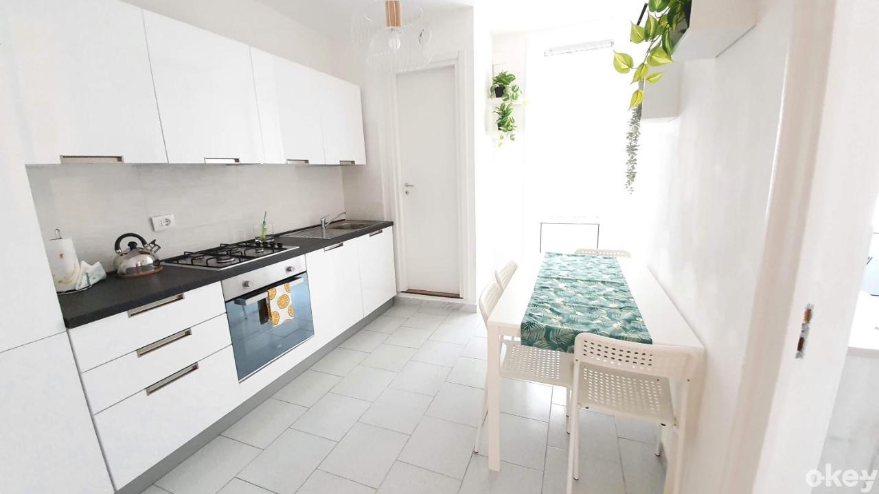 Twin Room Apulia Apartment - Bari Centro Eksteriør bilde