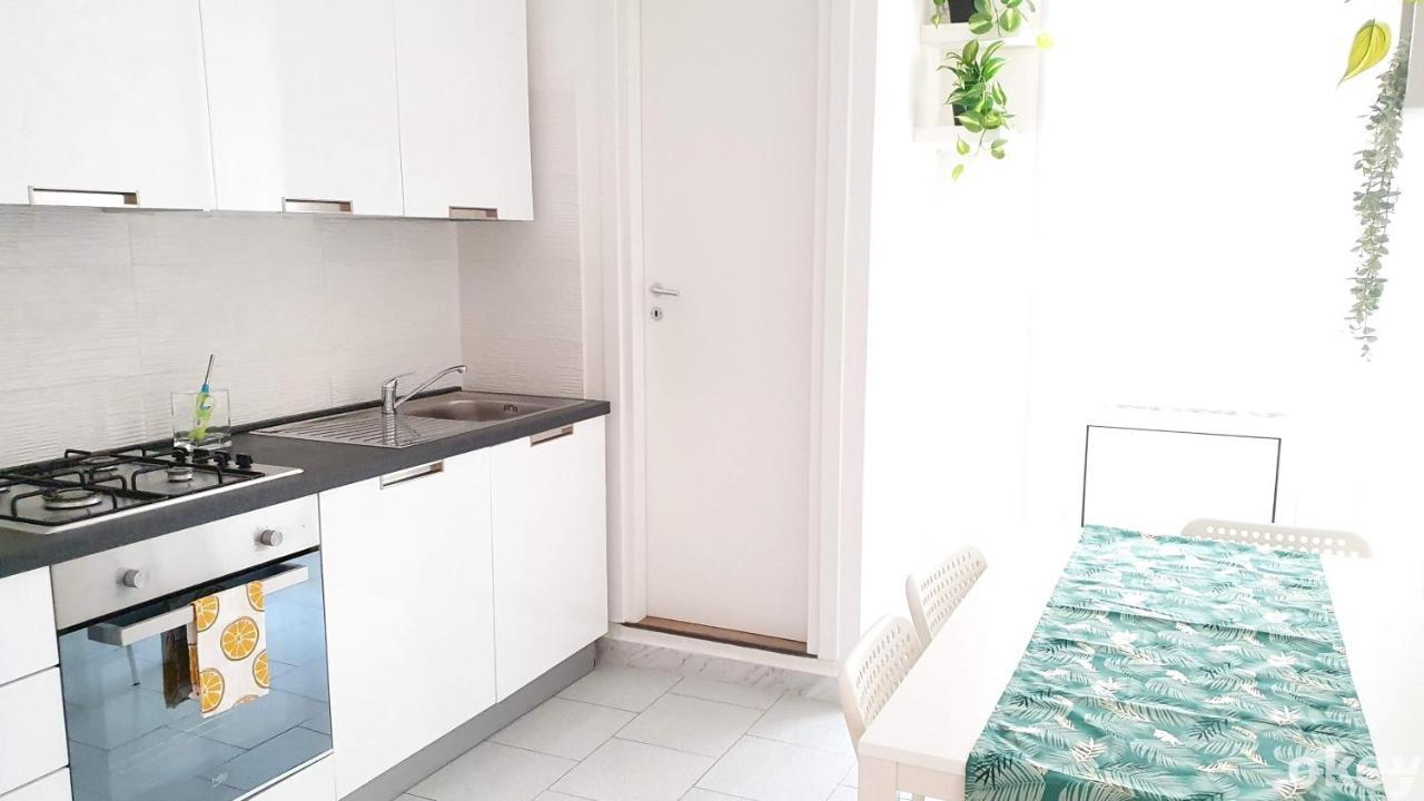 Twin Room Apulia Apartment - Bari Centro Eksteriør bilde